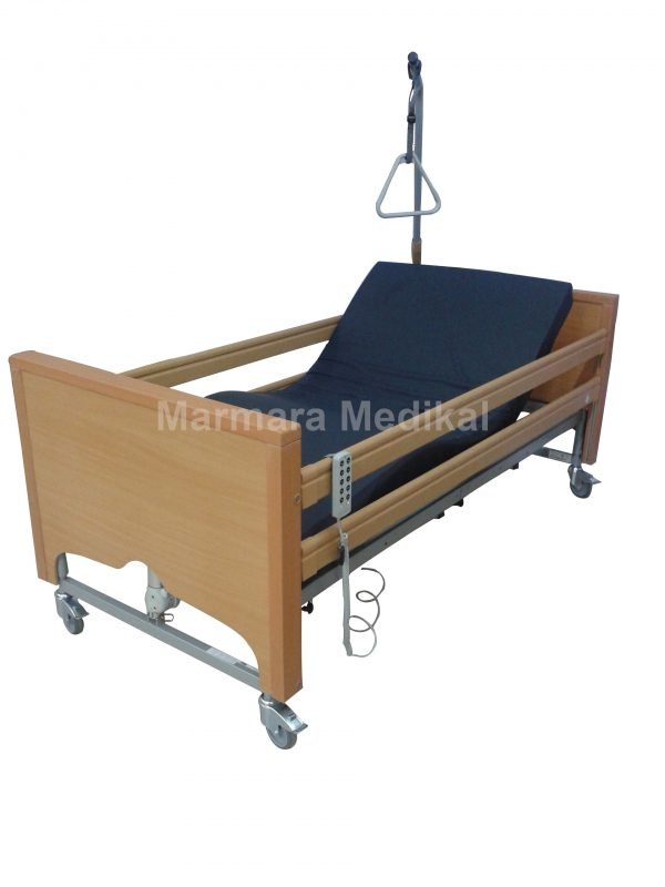 HK100 4 MOTORLU EV TİPİ ALMAN AHŞAP ELBUR ASANSÖRLÜ HASTA KARYOLASI